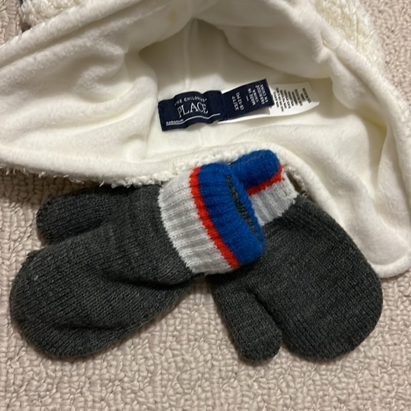 NWT - Polar Bear Hat And Mittens Set. Size XS (6-12 months). - Picture 5 of 10